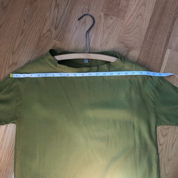 COS chartreuse cupro / cotton oversized t-shirt dress with structured collar - Picture 6 of 8